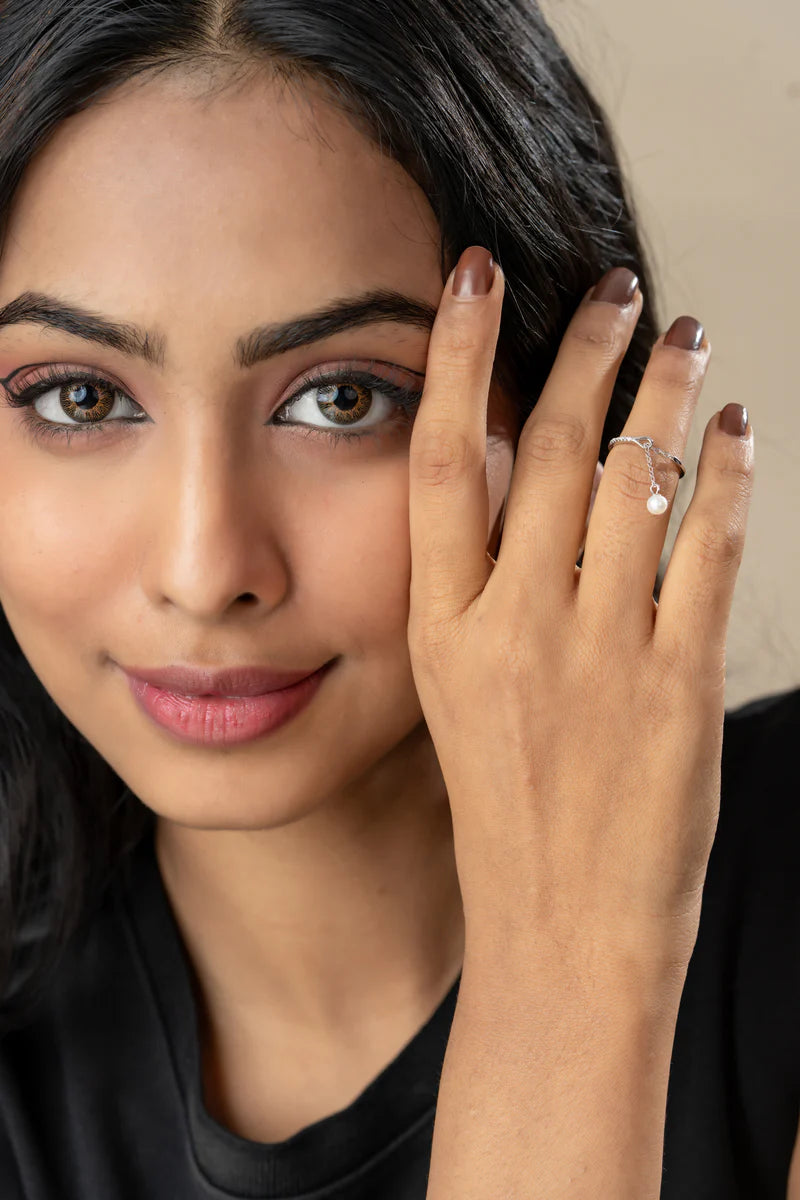 Pearlescent Dangling Ring