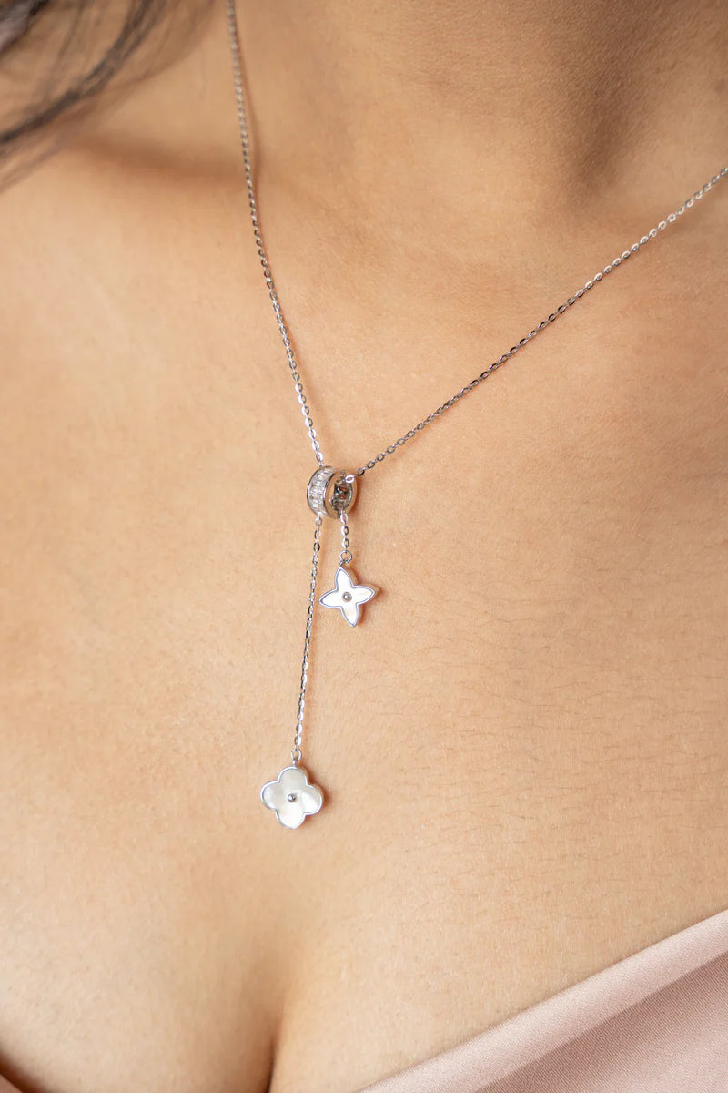 Lariant Clover Necklace